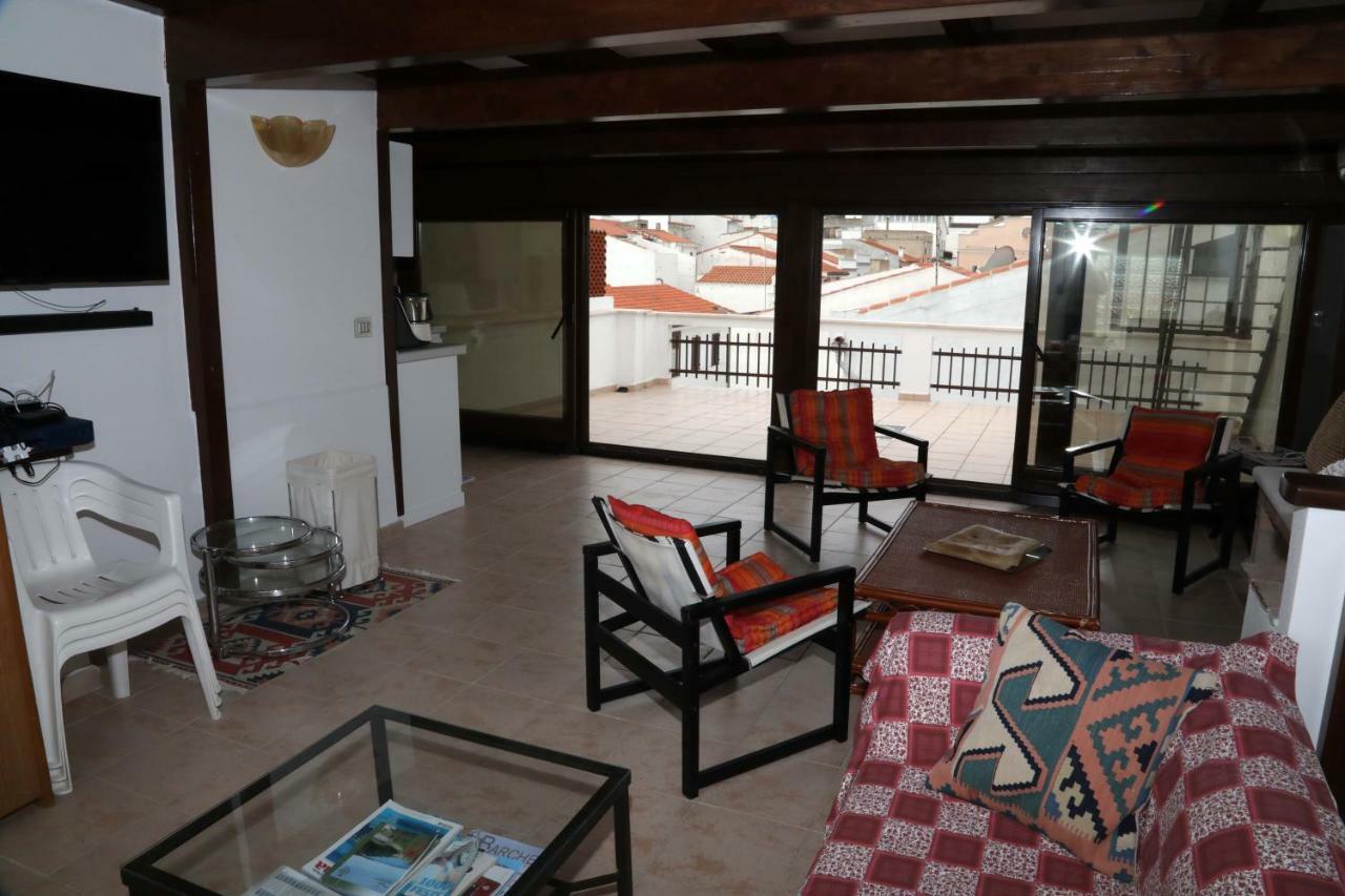 Luxury Apt Calasetta Exterior photo