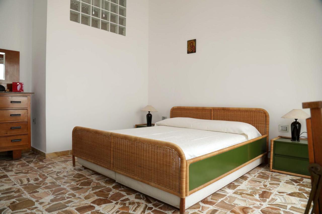 Luxury Apt Calasetta Exterior photo
