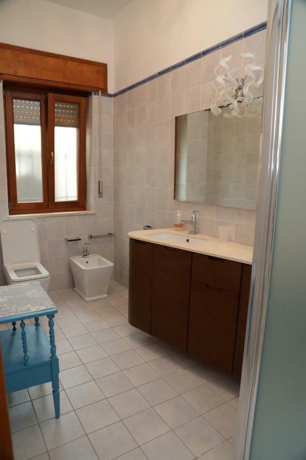 Luxury Apt Calasetta Exterior photo