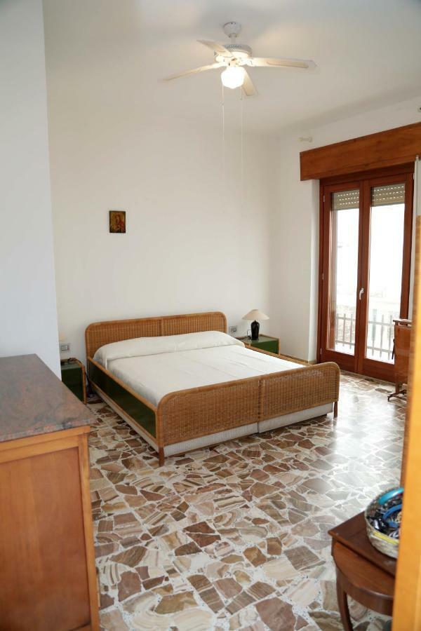 Luxury Apt Calasetta Exterior photo